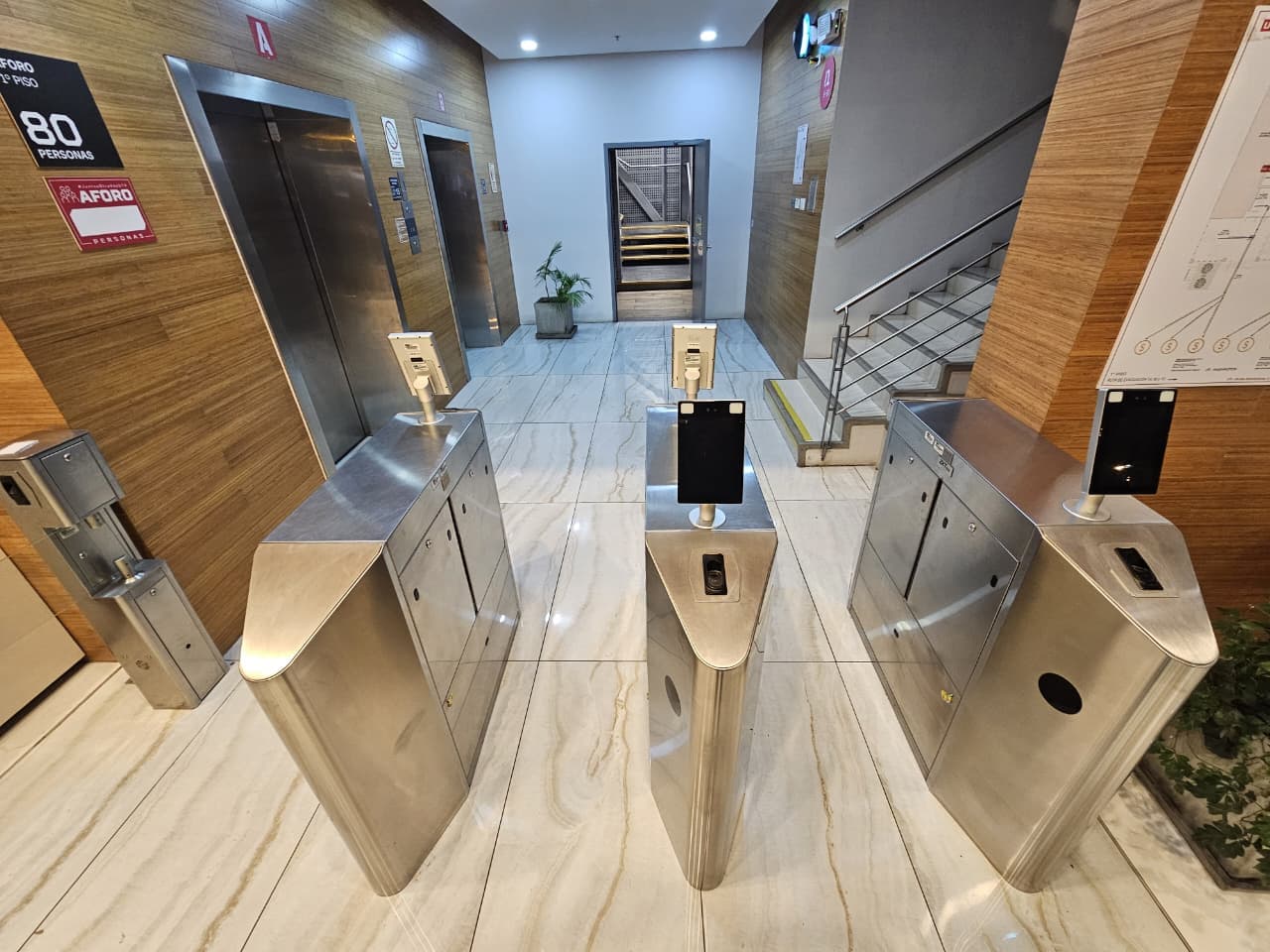 Control de Acceso por Reconocimiento Facial